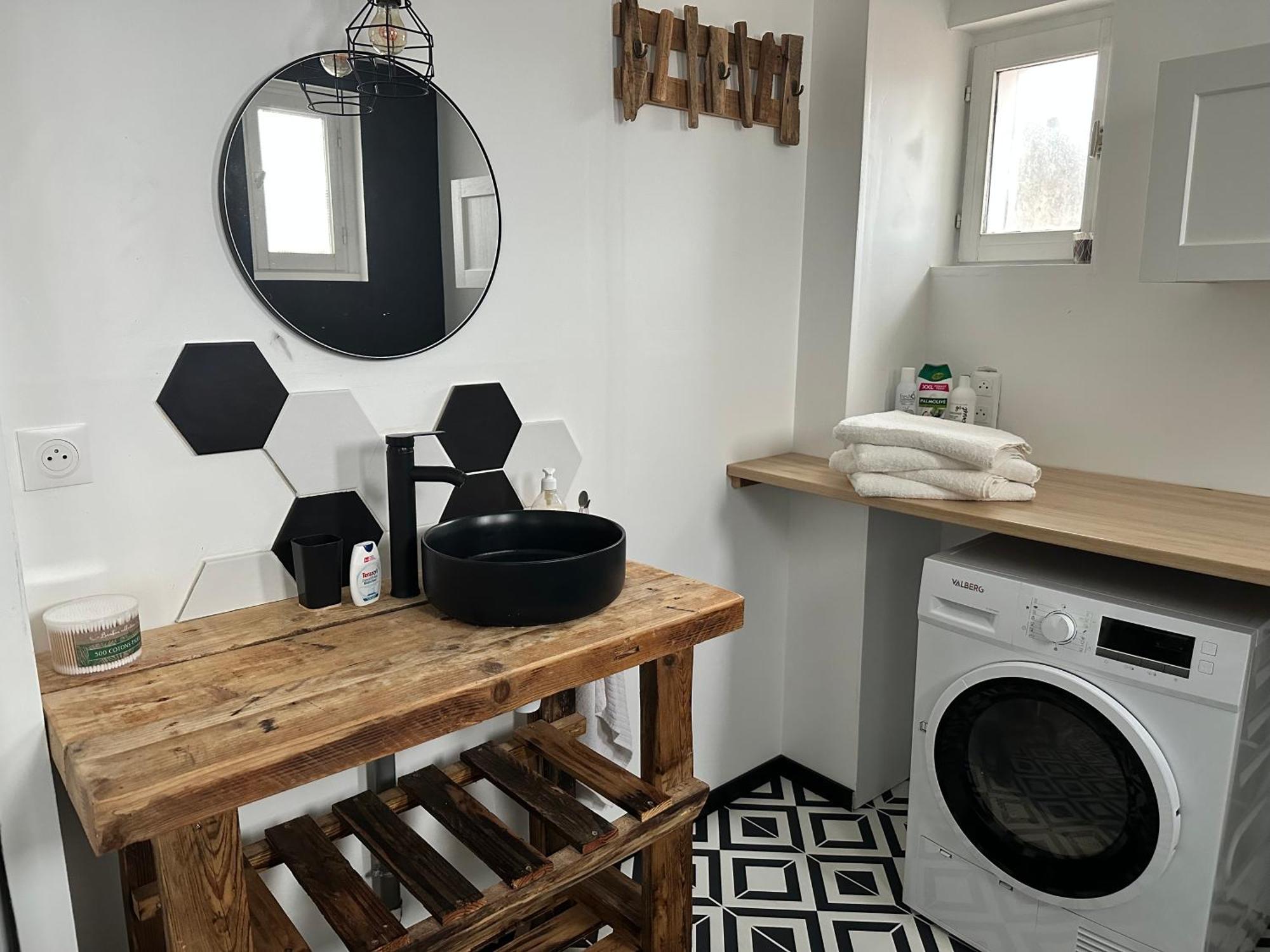 קאלה Appartement Calme, Spacieux Et Chic En Centre Ville ! מראה חיצוני תמונה